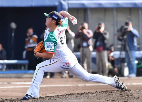 トライアウトで投球する若松駿太（撮影・上田博志）