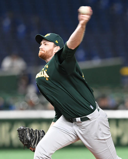 米国対オーストラリア　オーストラリア4番手で登板するケネディ（撮影・山崎安昭）