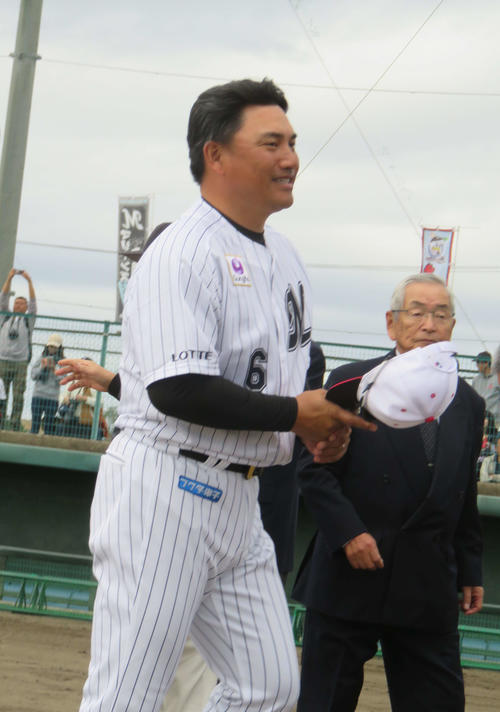 ロッテ井口監督