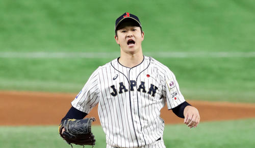 日本対韓国　6回表韓国1死、朴炳鎬を三振に仕留めて雄たけびを上げる中川（撮影・浅見桂子）