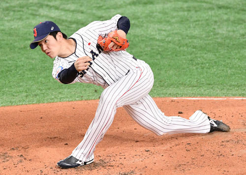 日本対韓国　2回、日本2番手で登板し力投する高橋礼（撮影・滝沢徹郎）