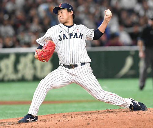 日本対韓国　日本3番手で登板する田口（撮影・山崎安昭）