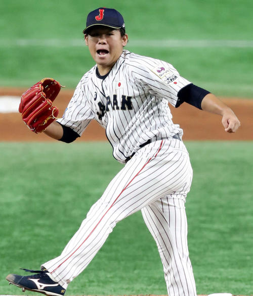 日本対韓国　5回表韓国1死一塁、金河成を空振り三振に取って雄たけびを上げる田口（撮影・浅見桂子）