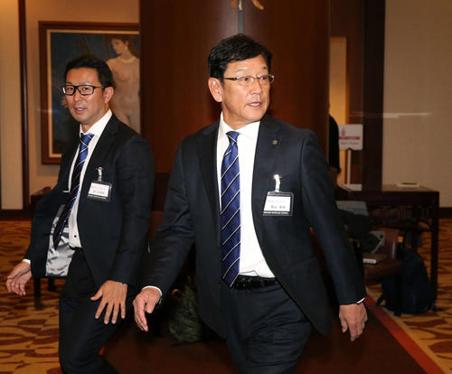 日本ハム球団納会に参加する栗山監督（撮影・佐藤翔太）