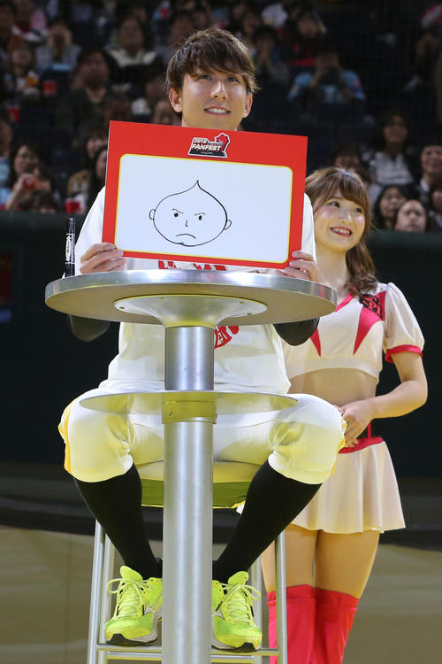 お題の中村晃のイメージを描いたソフトバンク福田（撮影・菊川光一）