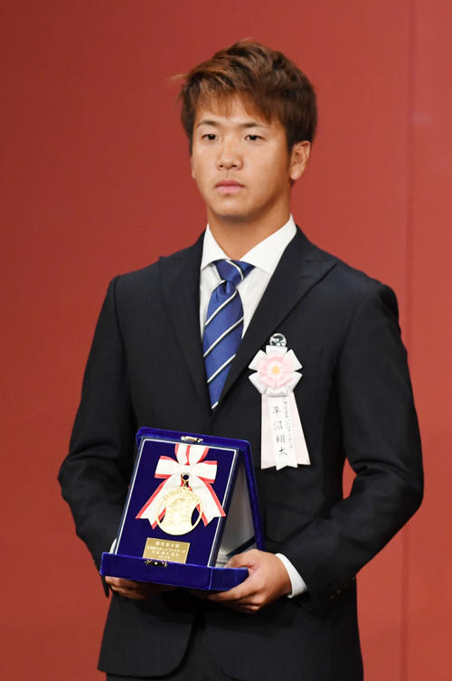 イースタン・リーグ優秀選手賞を受賞した日本ハム平沼（撮影・横山健太）