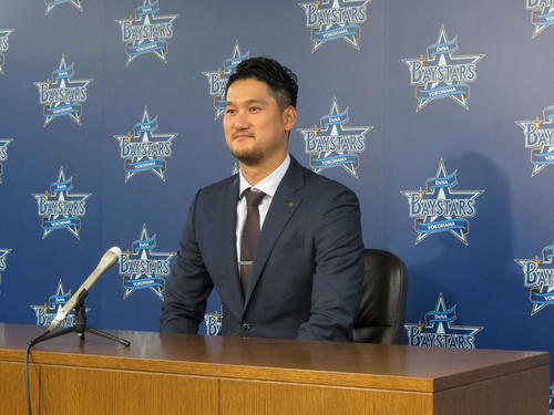 契約更改したDeNA三上