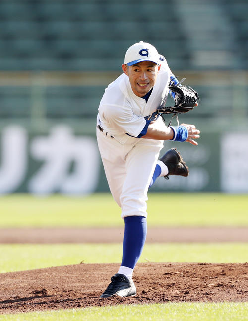先発し力投するイチロー氏（撮影・前田充）
