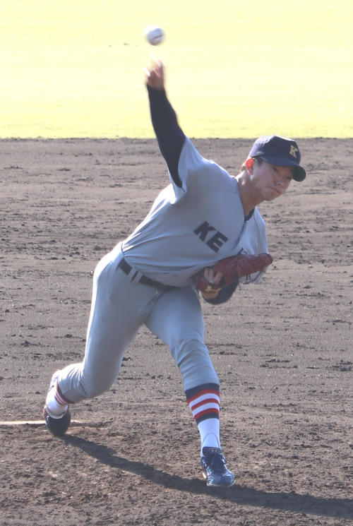 2回2安打1失点だった慶大・木沢（撮影・古川真弥）