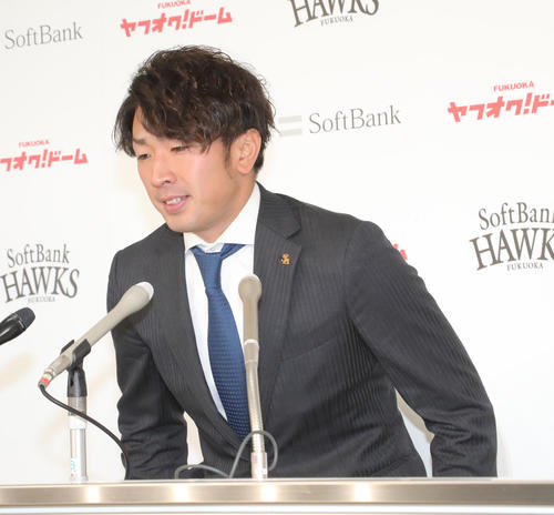 契約更改を終えた西田はダウン提示でサイン（撮影・梅根麻紀）