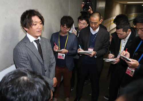 球団の提示を保留した松田遼馬（撮影・梅根麻紀）