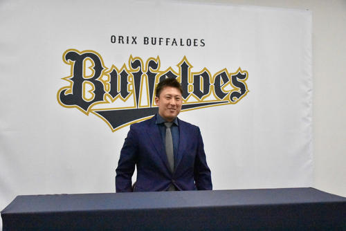 契約更改を終えたオリックス杉本裕太郎外野手（撮影・真柴健）