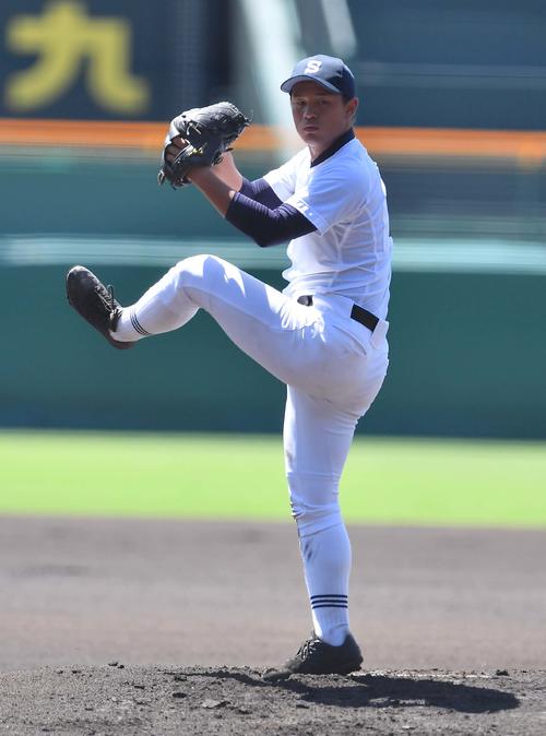 今夏の甲子園で力投した静岡・松下（2019年8月7日撮影）