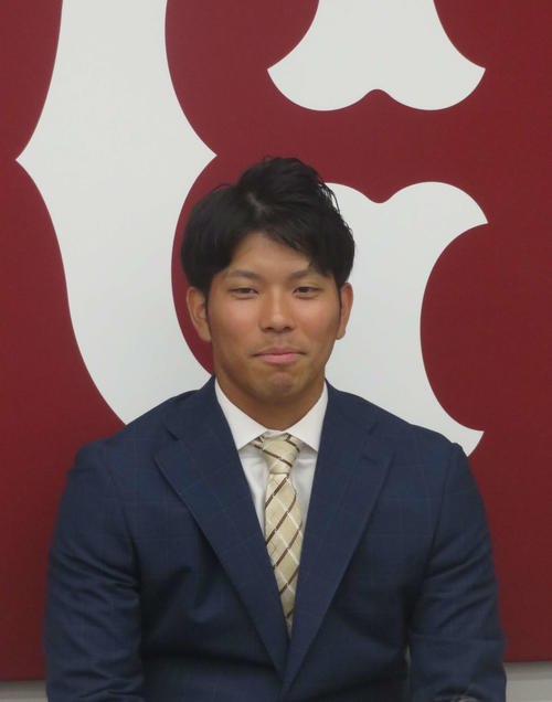 契約更改後に会見する巨人大城