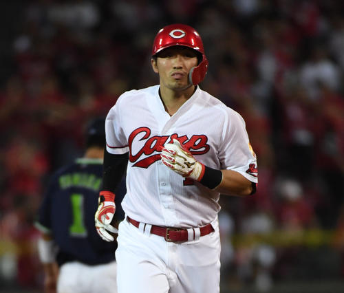 広島鈴木誠也
