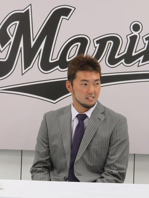 契約更改会見に臨んだロッテ内