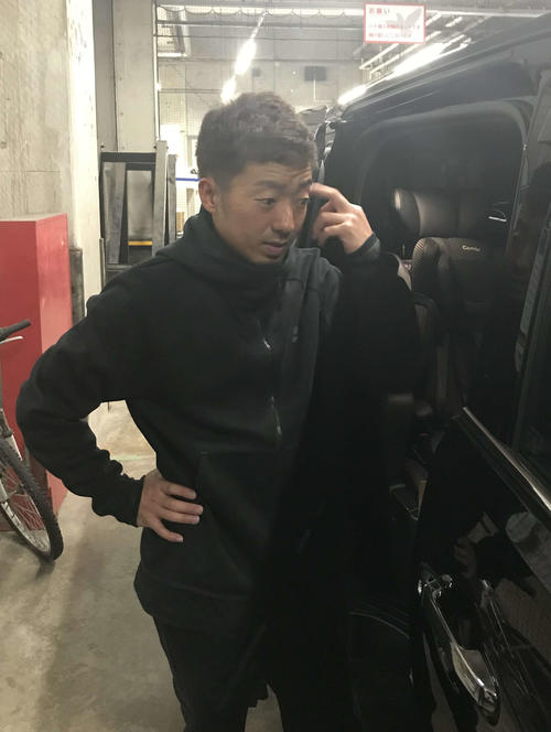 ヤフオークドームを訪れトレーニングで汗を流したソフトバンク嘉弥真（撮影・浦田由紀夫）
