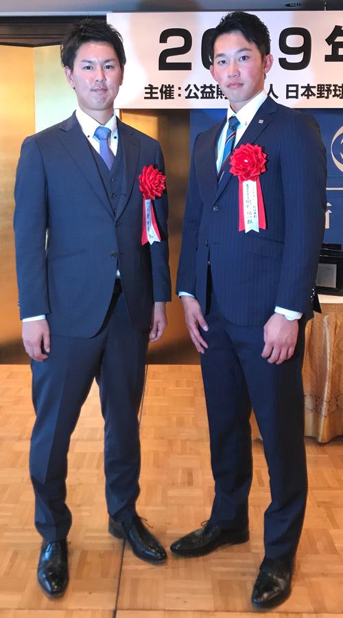 表彰されたJFE東日本・須田（左）と東芝・岡野（撮影・古川真弥）