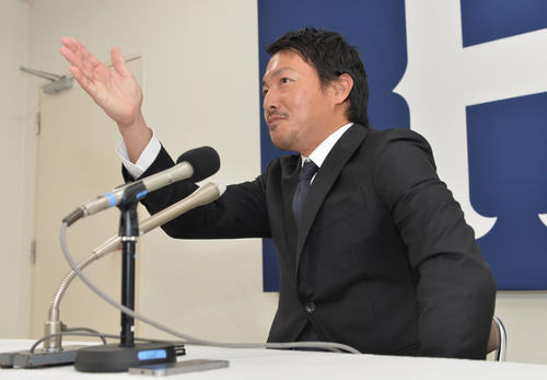 契約更改を終え「球団からはもっとできる」と期待が込められたことを明かした広島長野（撮影・和賀正仁）