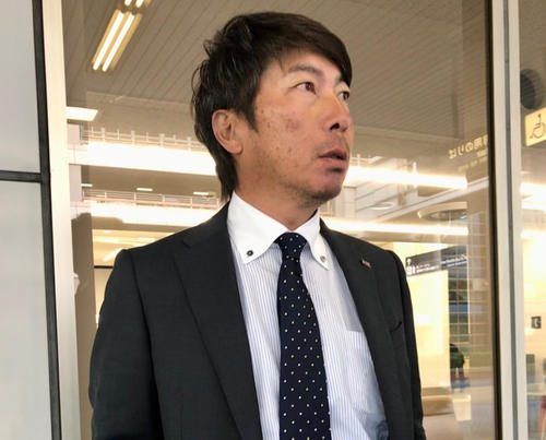 ヤクルト高津監督（2019年11月21日撮影）