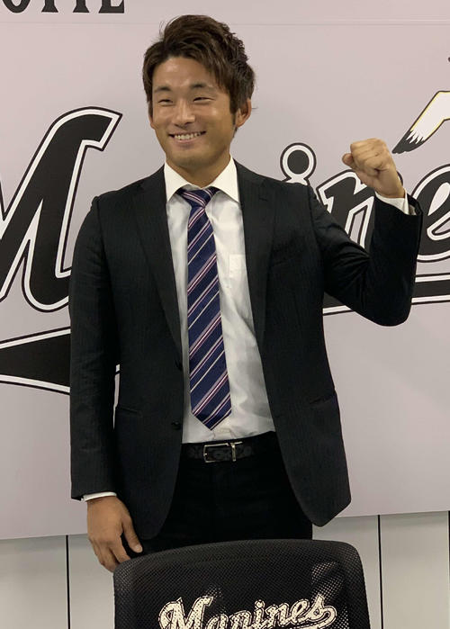 契約更改会見に臨んだロッテ山本