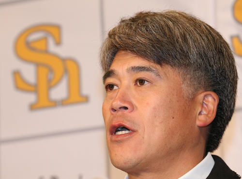 ソフトバンクの会長付特別アドバイザーに就任した城島（撮影・栗木一考）