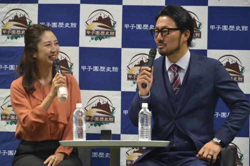 甲子園球場内でトークショーを行った阪神OBの狩野恵輔氏