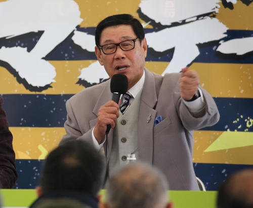 熱弁をふるう田淵氏（撮影・渦原淳）