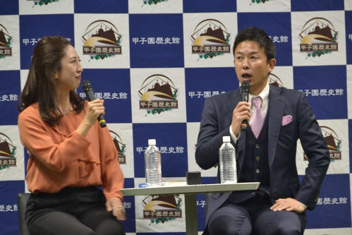 甲子園球場内で200人超のファンを前にトークショーを行った阪神OBの赤星