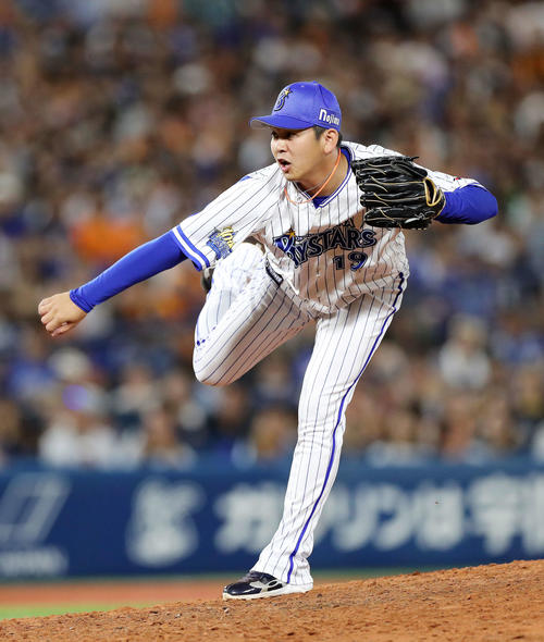 DeNA対巨人　9回を締めたDeNA山崎（19年8月4日撮影）
