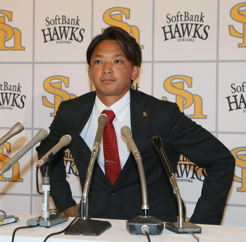 1800万円ダウンで契約更改したソフトバンク東浜（撮影・栗木一考）