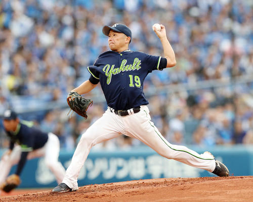 DeNA対ヤクルト　先発し力投するヤクルト石川（19年7月31日撮影）