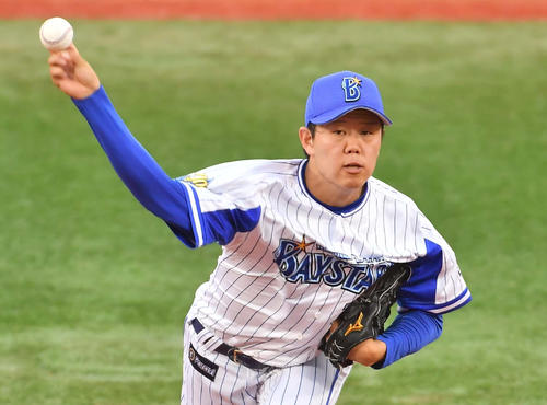 19年7月、阪神戦で先発するDeNA上茶谷