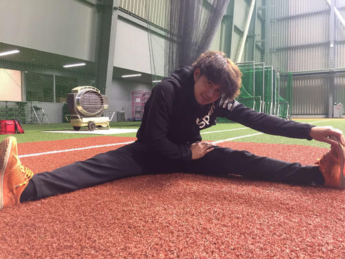 プロ4年目の飛躍を誓って自主トレをスタートしたソフトバンク古谷