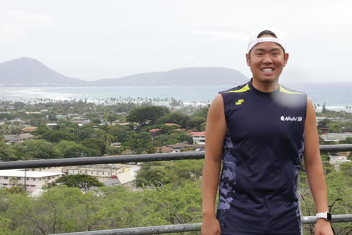 米国ハワイで自主トレを公開した阪神西