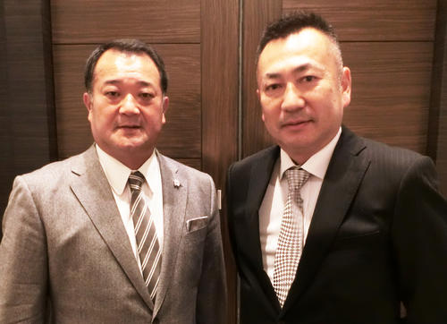 教え子である阪神北條について明かした明秀日立・金沢成奉監督（左）と八戸学院光星・仲井宗基監督（撮影・奥田隼人）