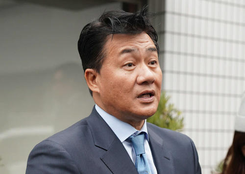 中日与田剛監督（2020年1月17日撮影）