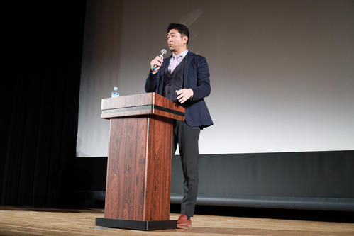 大リーグの話も含め講演を行ったヤクルト斎藤コーチ（撮影・中島郁夫）