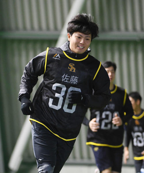 ソフトバンク１位佐藤（20年撮影）