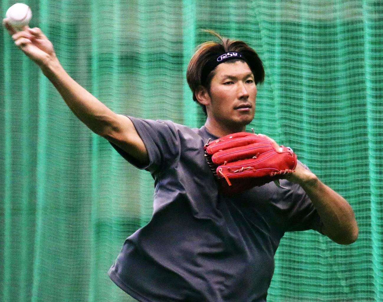 鎌ケ谷で自主トレを行った日本ハム大田（撮影・木下大輔）
