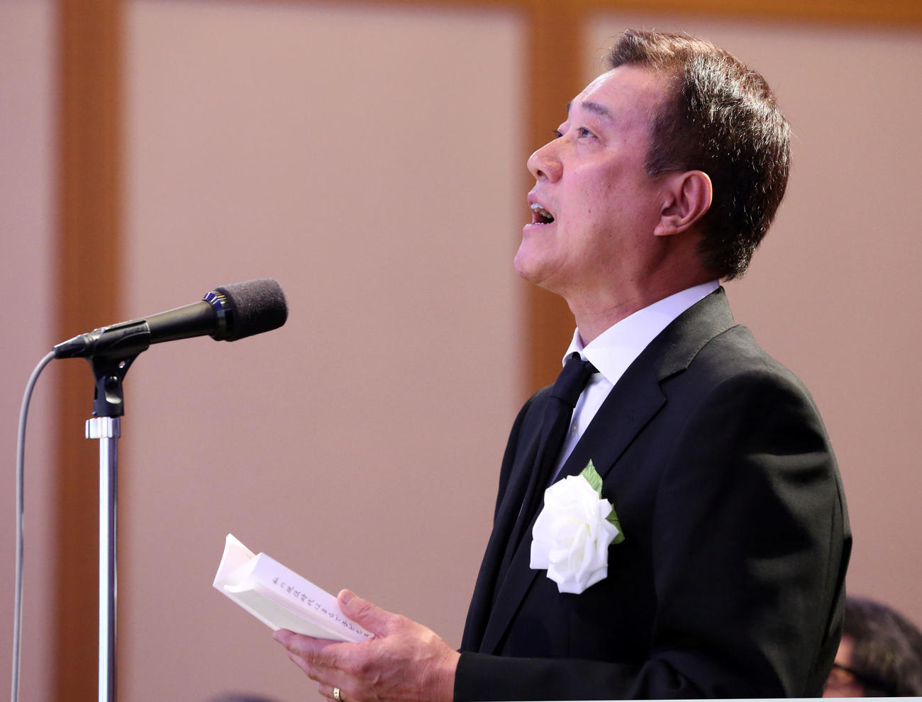 「金田正一お別れの会」でお別れの言葉をささげる巨人原監督（撮影・浅見桂子）