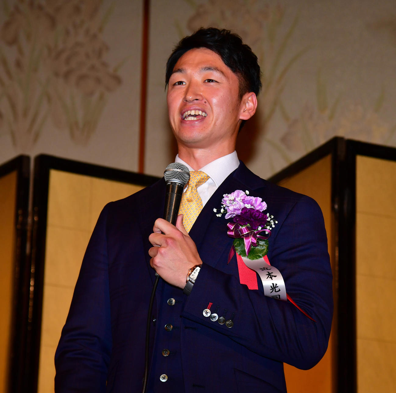 関西元気文化圏賞の祝賀会であいさつする近本光司（撮影・清水貴仁）