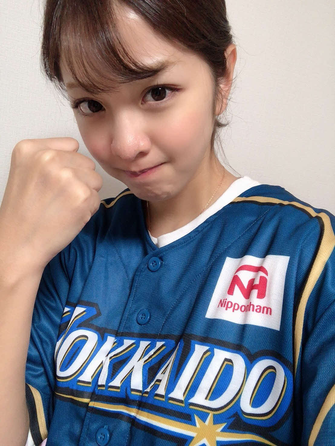 今年こそ日本ハム優勝を願う本郷杏奈