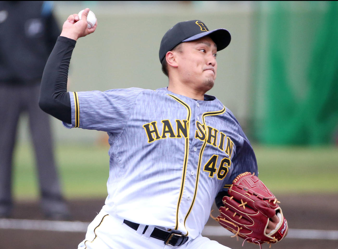 紅白戦　紅組3回から登板の秋山（撮影・上山淳一）