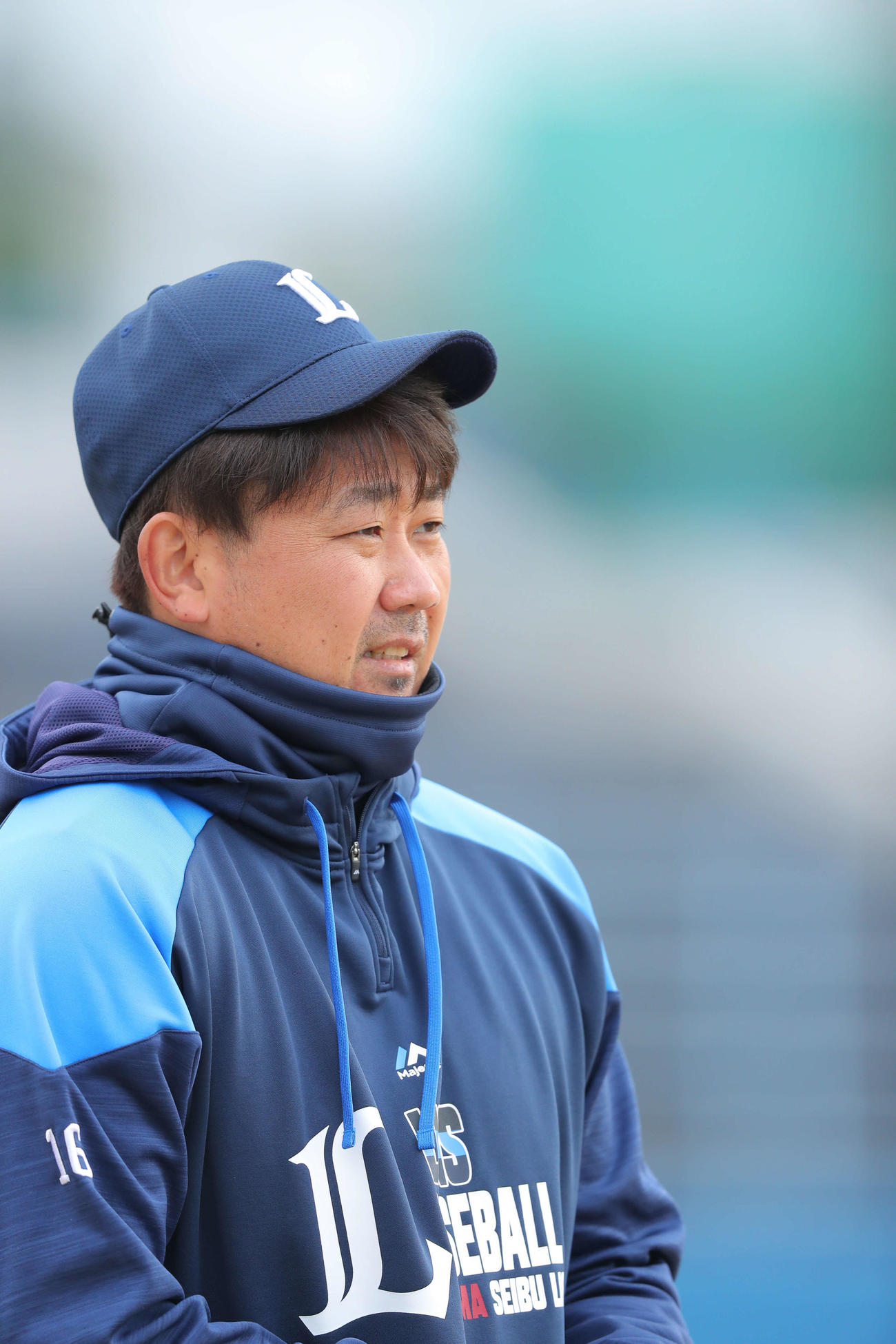 グラウンド入りする西武松坂（撮影・河田真司）