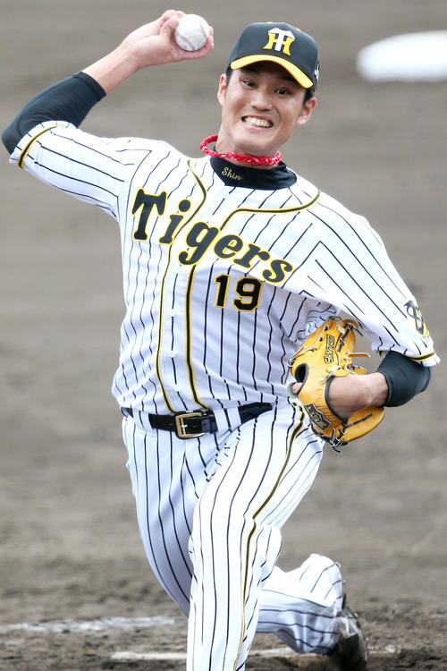 シート打撃で登板する阪神藤浪（撮影・上山淳一）