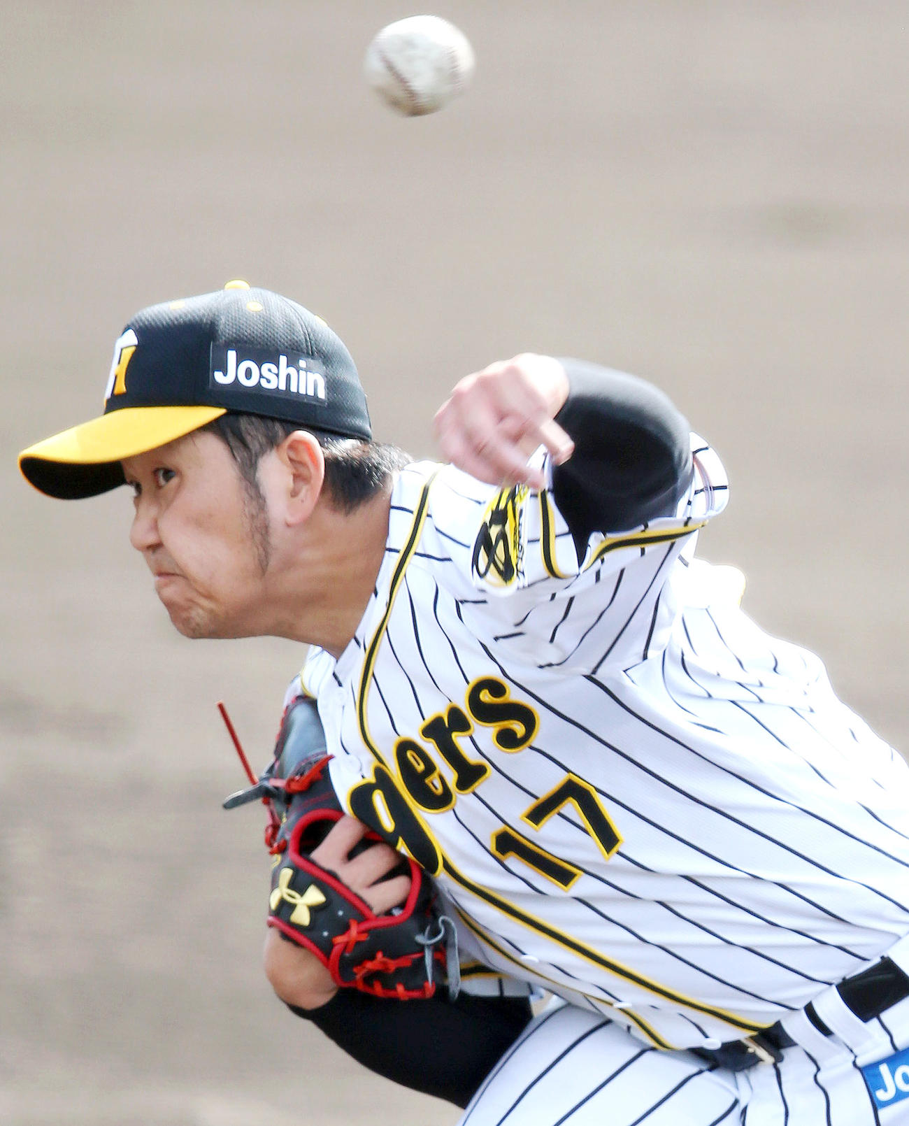 シート打撃で登板する岩貞（撮影・上山淳一）