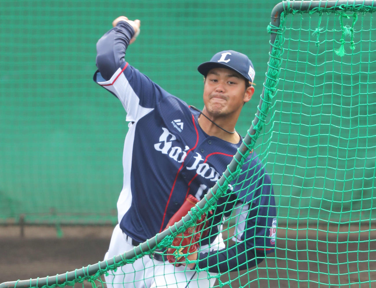 打撃投手に入る西武高橋光（撮影・河田真司）