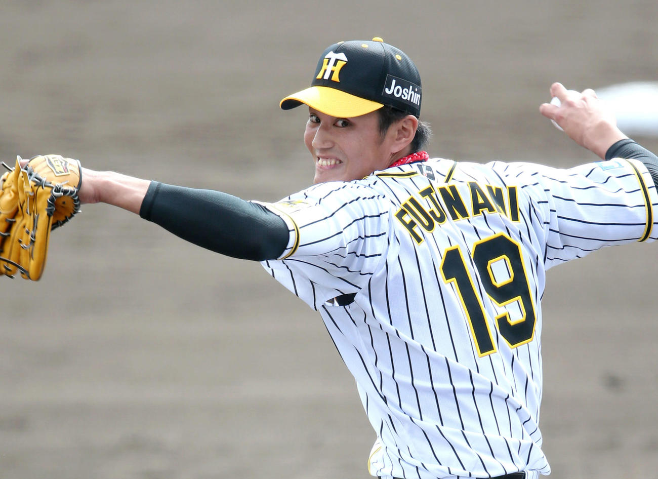 シート打撃で登板する藤浪（撮影・上山淳一）