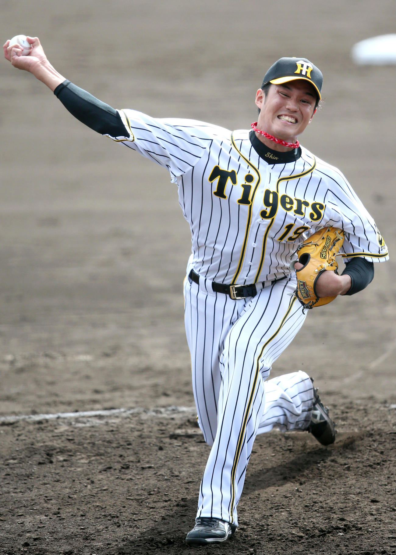 シート打撃で登板する藤浪（撮影・上山淳一）